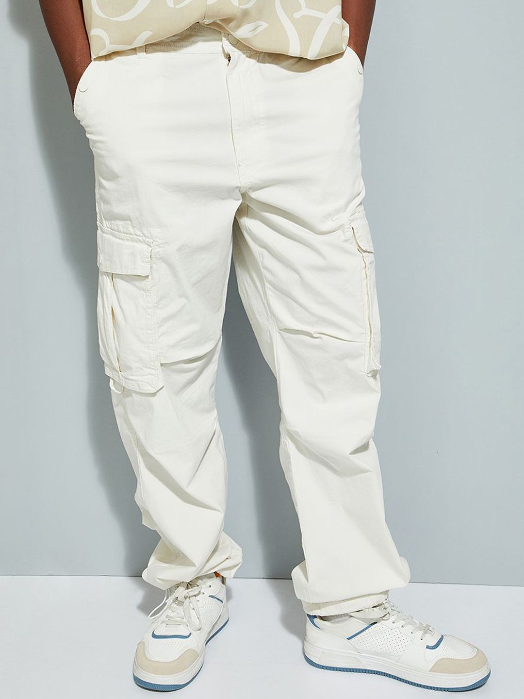 URB_N Men Relaxed Fit Parachute Cargo Pants