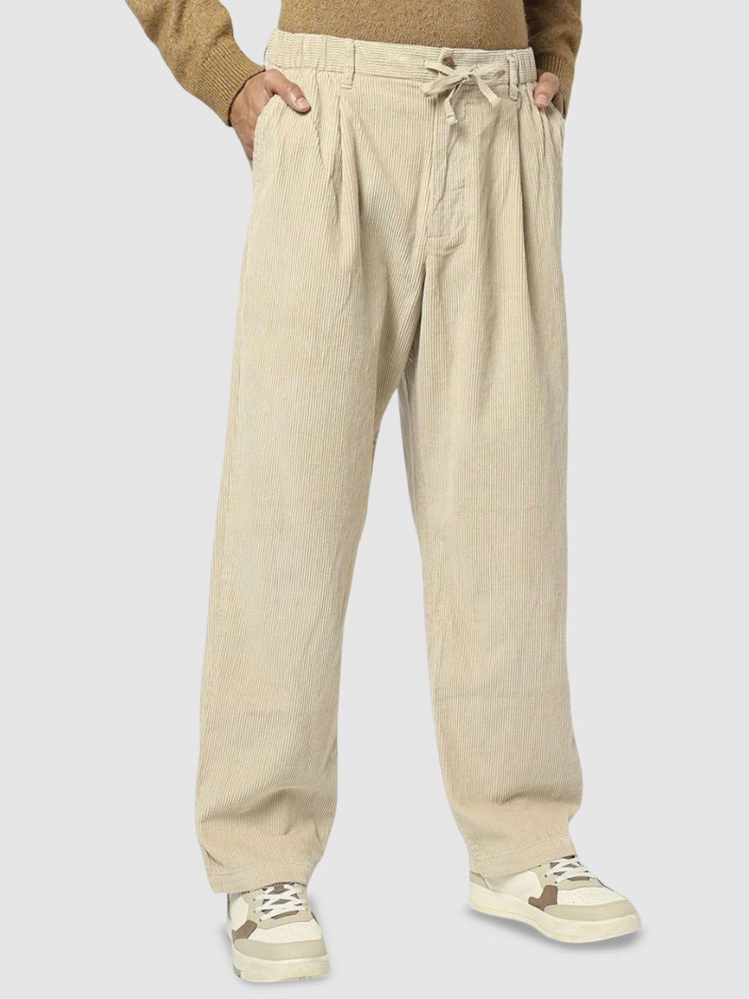 Men Baggy Fit Mid-Rise Single Pleat Pure Cotton Courduroy Pants